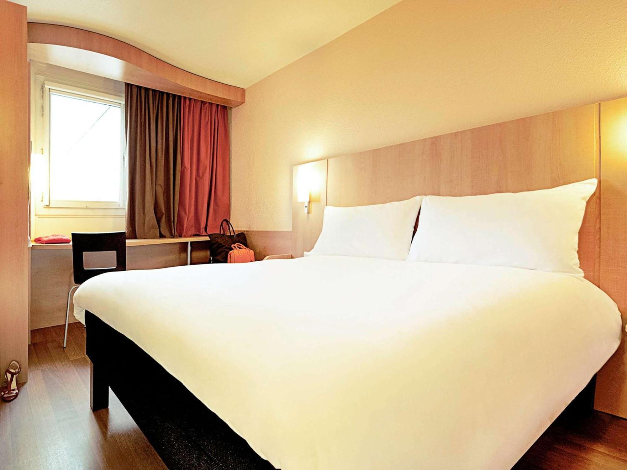 Hotel ibis Le Puy-en-Velay Centre Exterior foto