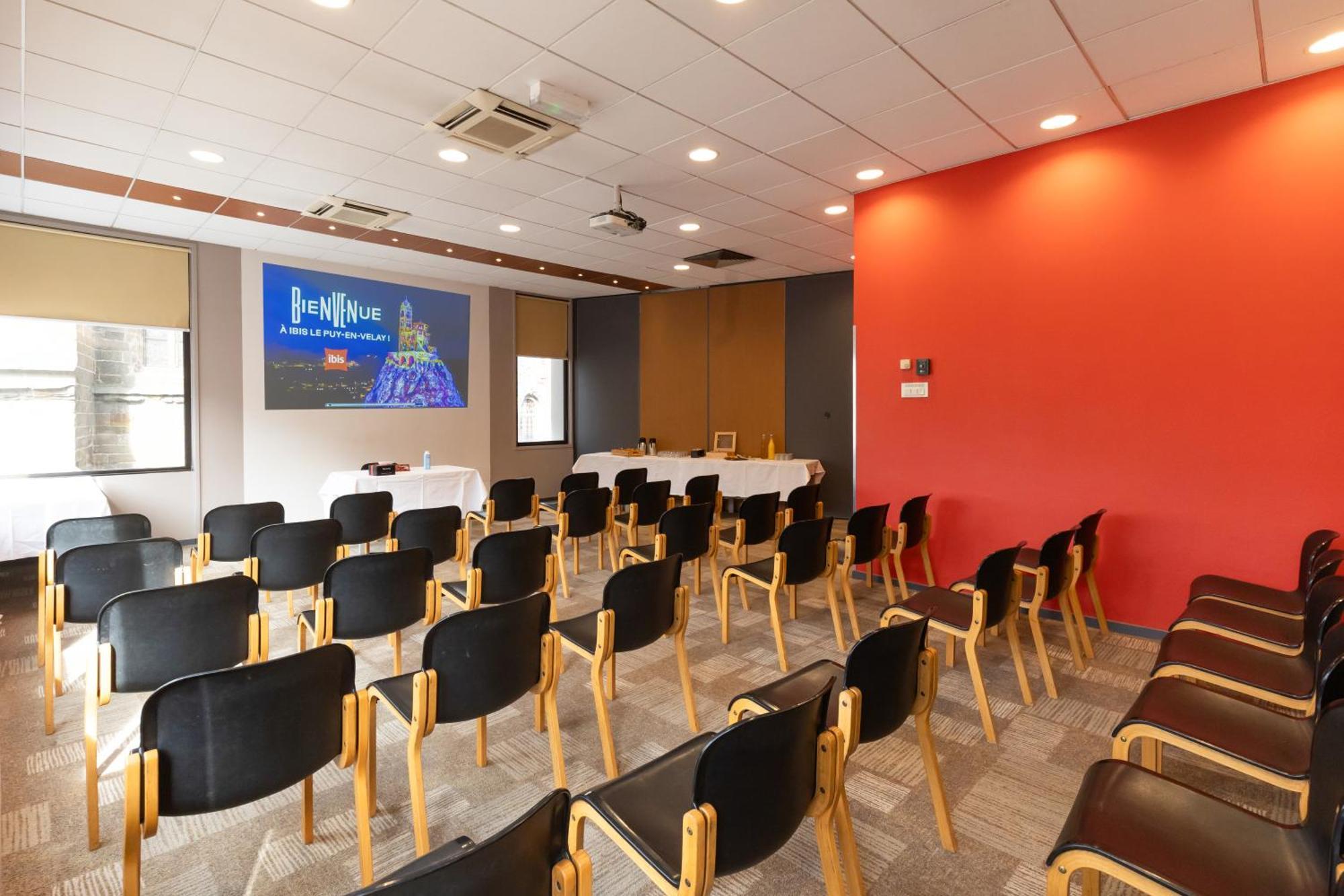 Hotel ibis Le Puy-en-Velay Centre Exterior foto